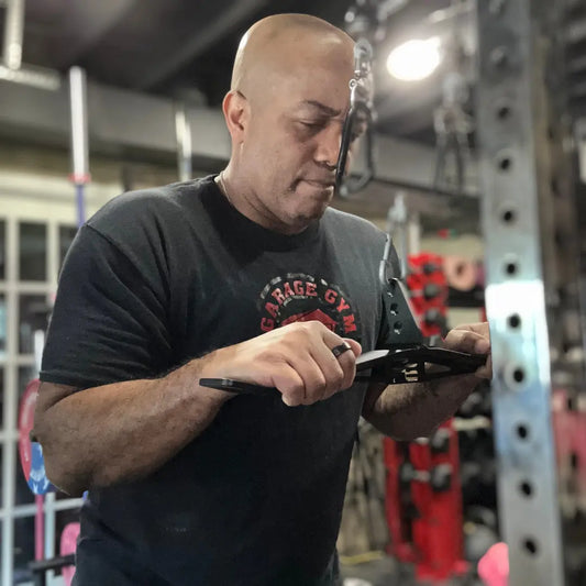 TRICEP FLAT PUSHDOWN BAR